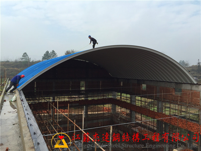 上高拱形屋頂27米跨度