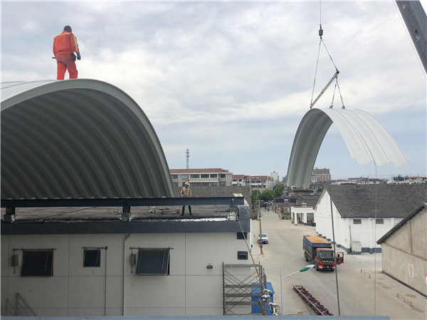 無梁拱形屋頂上安裝采光帶有哪些優(yōu)勢？